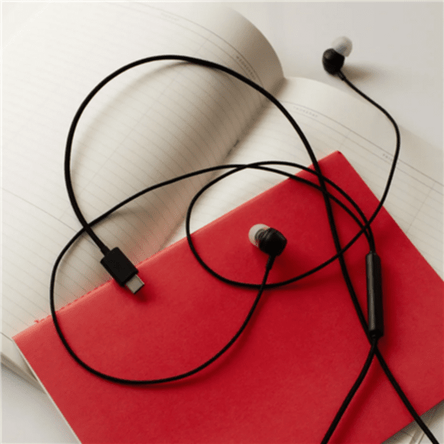 Sudio V3 Pro Wired Earbuds, Onyx Black