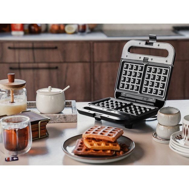 Lafe 47899 4 in 1 SnackMaster Sandwich Maker, Black