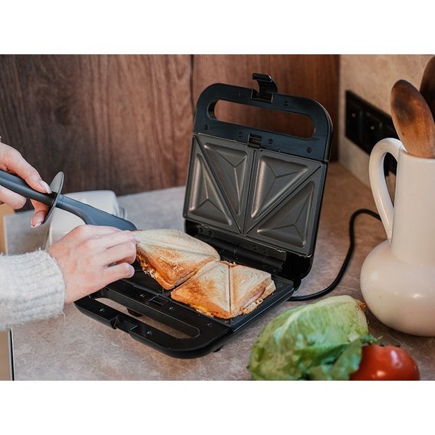 Lafe 47899 4 in 1 SnackMaster Sandwich Maker, Black