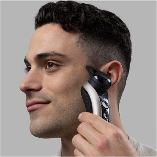 Remington Rotary Shaver | XR1770 X7 Limitless | Operating time (max) 60 min | Black/Dark Champagne 2