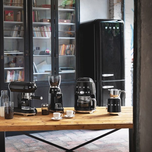 SMEG 50 s Style MFF11BLEU Black