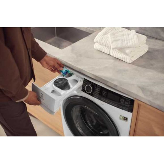 Skalbyklė su garų programa Electrolux EW7F3494EQ