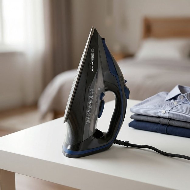 Esperanza EHI012  Steam iron, ceramic soleplate, black, 2600W