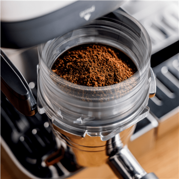 NINJA | Luxe Cafe Essential Espresso Machine | ES501EU | Pump pressure 9 bar | Built-in milk frother | Semi-automatic | Black