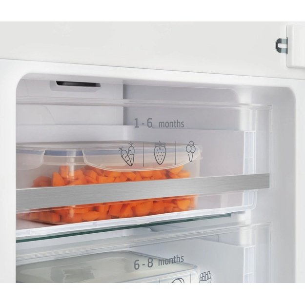 Įmontuojamas &scaron;aldytuvas AMICA BK3055. 6 NFM(E)