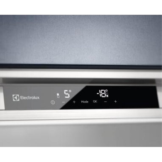 Įmontuojamas &scaron;aldytuvas su &scaron;aldikliu 188cm Electrolux LNS9TE19S 3