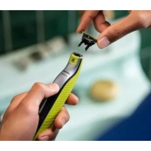 Philips | OneBlade Replacement blade, 2 pcs | QP420/50 | Black/Green 1