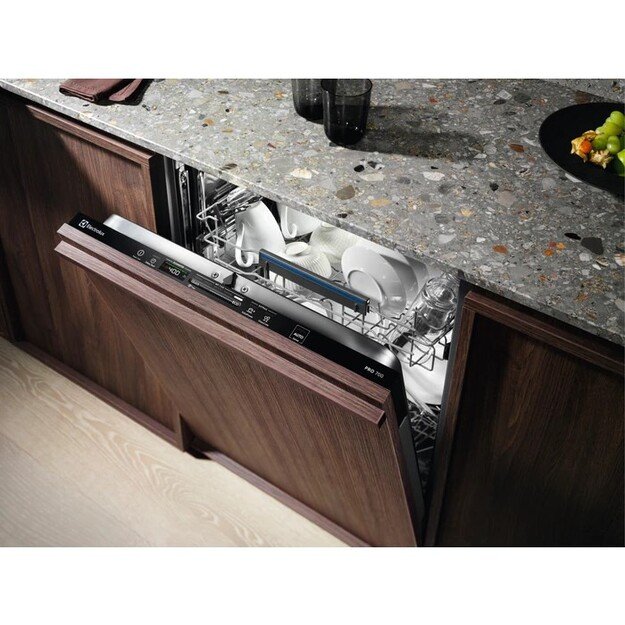 Electrolux EEQ47210L Fully built-in 13 place settings E 3