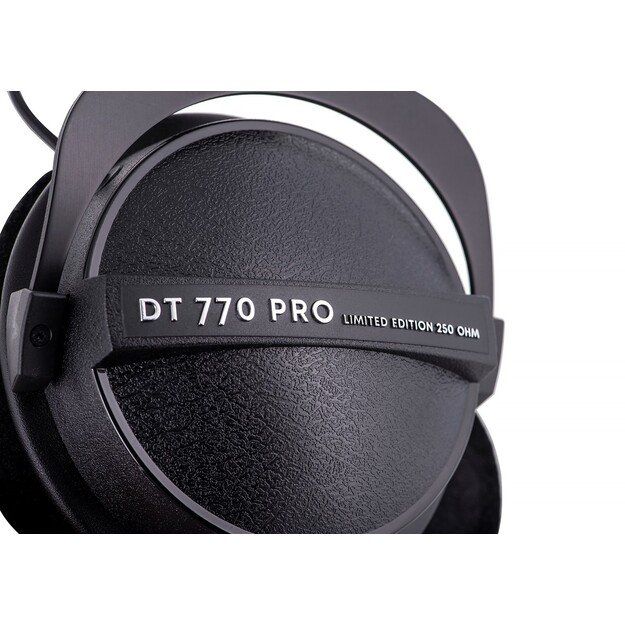 Beyerdynamic DT 770 PRO 250 OHM Black Limited Edition -