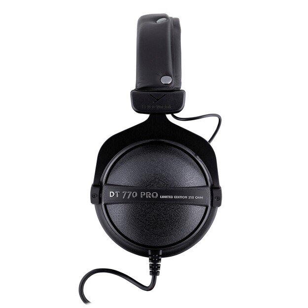 Beyerdynamic DT 770 PRO 250 OHM Black Limited Edition -