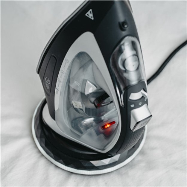 Adler Steam Iron | AD 5043 | Steam Iron | 2800 W | Water tank capacity 300 ml | Continuous steam 30 g