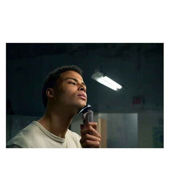 Philips S5886/30 Series 5000 electric shaver for wet and dry shaving 13