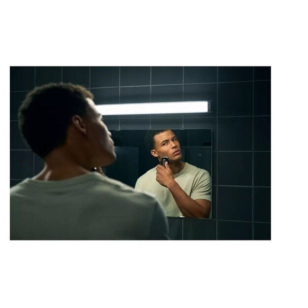 Philips S5886/30 Series 5000 electric shaver for wet and dry shaving 12