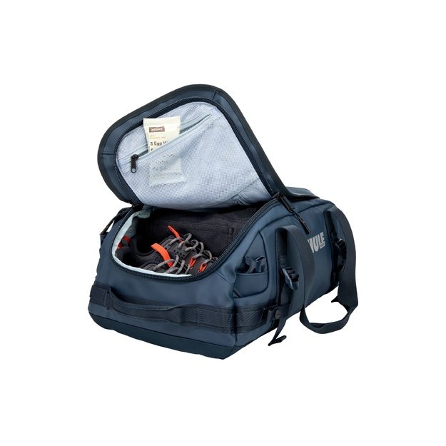 Thule 5586 Chasm 30L duffel bag darkest blue