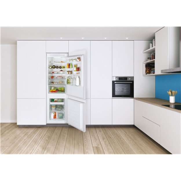 Candy Fresco CBT5518EW fridge-freezer Built-in 248 L E White