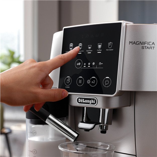 Delonghi | Coffee Maker | Magnifica Start ECAM 220.80 SB | Pump pressure 15 bar | Built-in milk frother | Automatic | 1450 W | S