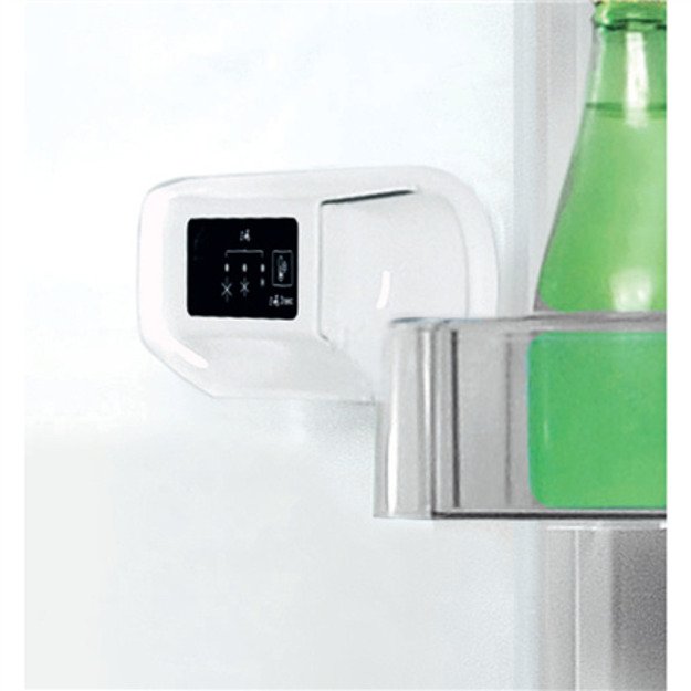 Indesit LI7 S1E S fridge-freezer Freestanding 308 L Silver