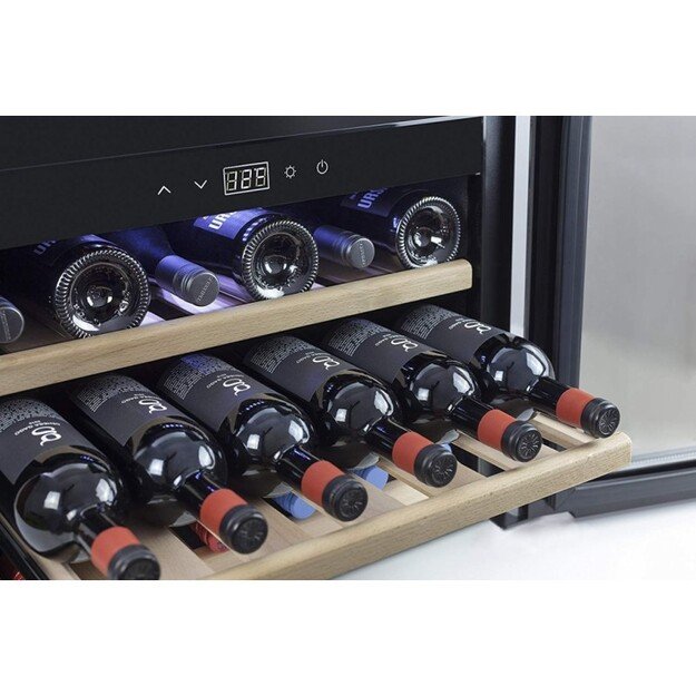 CASO WineSafe 18 EB black